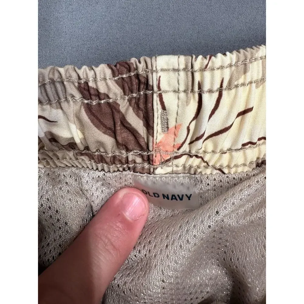 MENS OLD NAVY SWIM TRUNKS Shorts Draw String lined Tan Flowers Hawaiian SMALL
